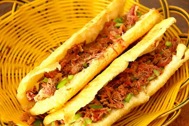 驢肉火燒培訓哪里有?從選材到烹飪,廚仟藝助您掌握正宗保定風味!