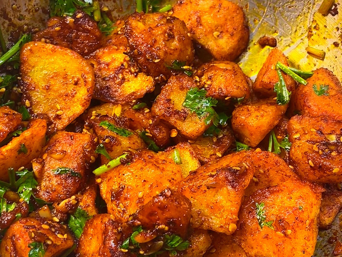 鍋巴土豆擺攤做法：從選材到制作，輕松掌握核心技術，開啟財富之路！