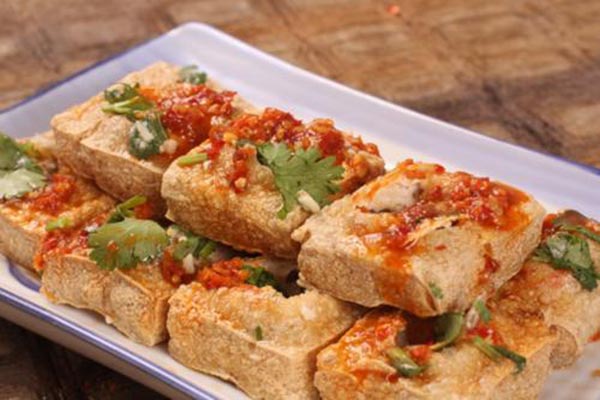 臭豆腐怎么做最好吃？三天學(xué)會(huì)秘制方法，快速開店！