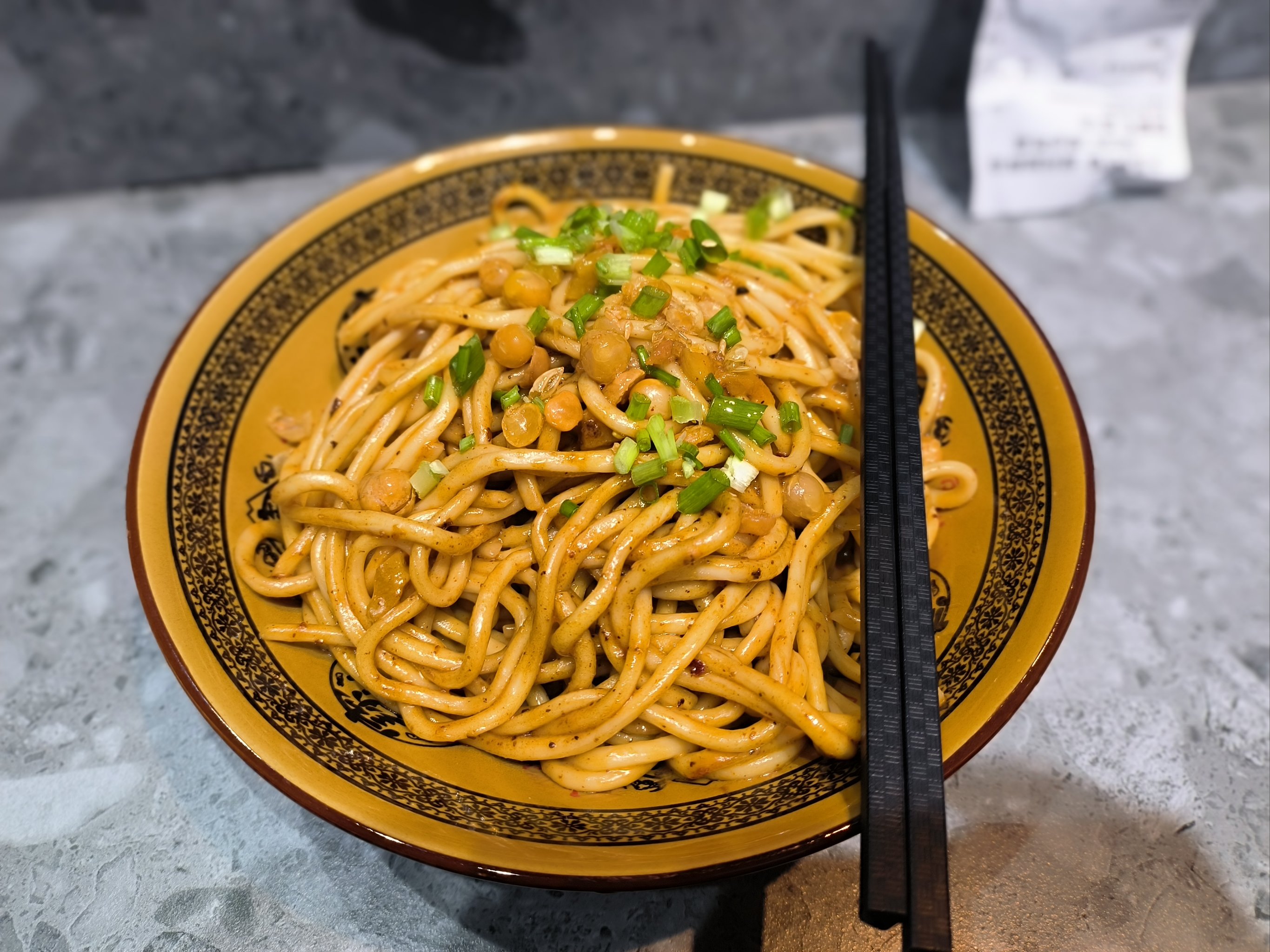 熱干面的正宗做法和配方，教你從小攤到餐廳開起來！