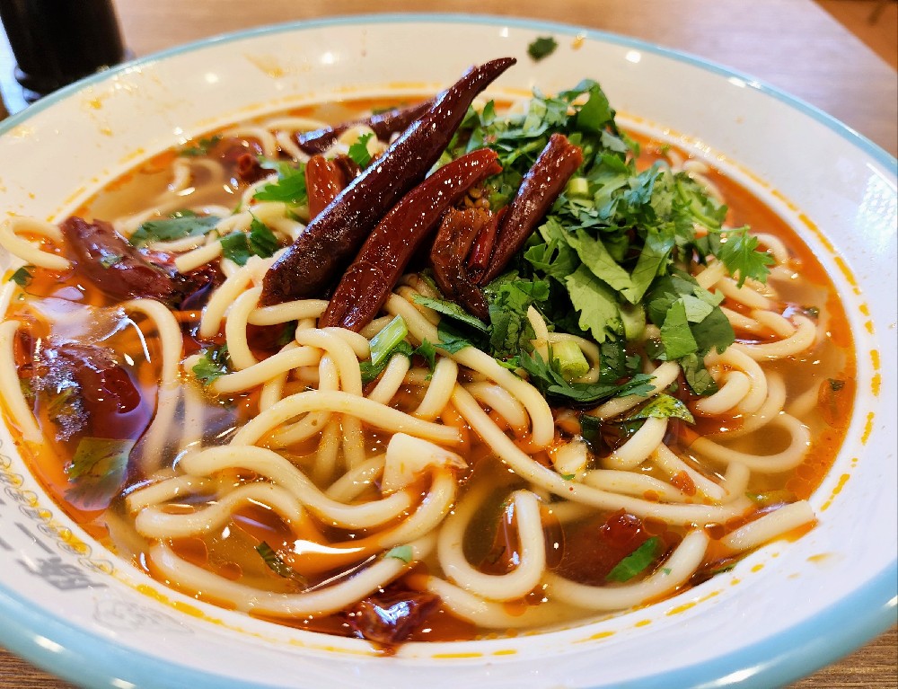 安徽牛肉板面的做法揭秘，學會它，你也能開店！