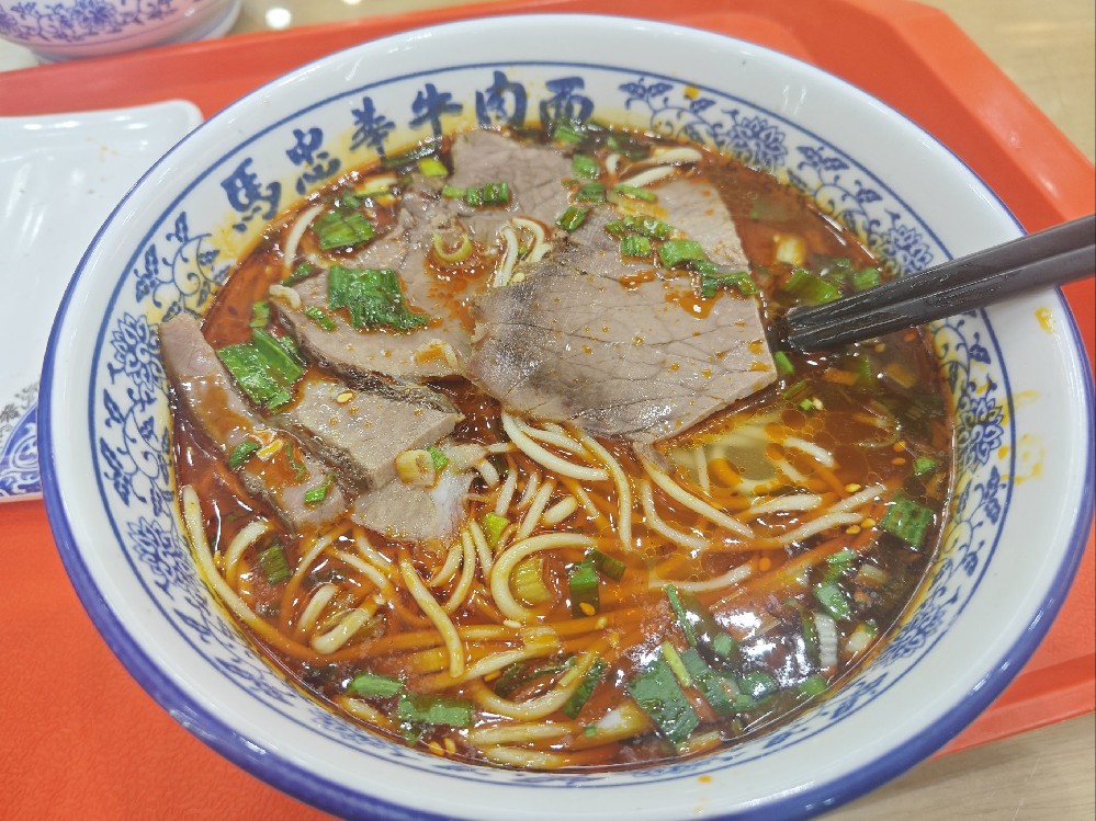 哪里學蘭州拉面最好?找對培訓機構,輕松學會做出美味!