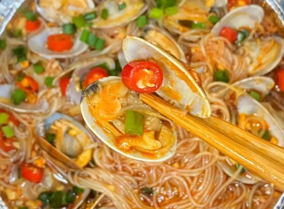 花甲粉培訓學費是多少？避坑指南+正宗做法，教你3天掌握開店技巧！