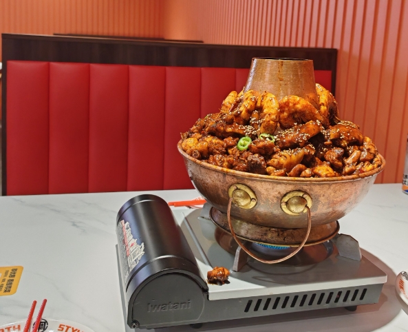 老滄州火鍋雞加盟費(fèi)多少?內(nèi)幕揭秘:加盟和學(xué)技術(shù)哪個(gè)更劃算?