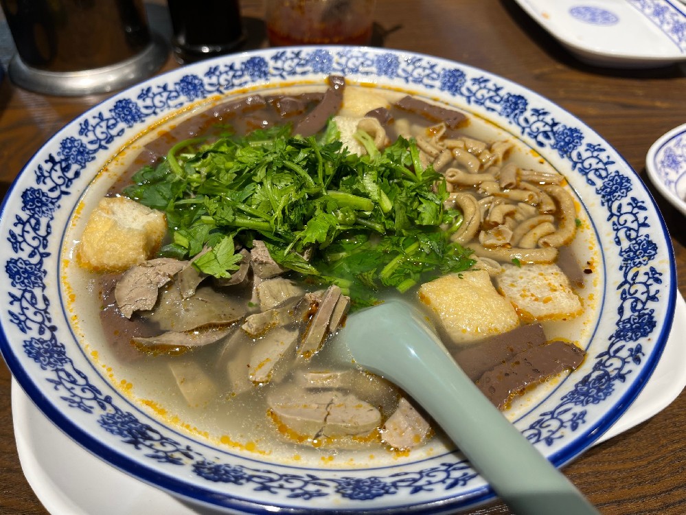 學鴨血粉絲湯的學費是多少？揭秘2025年最受歡迎的餐飲創業課程！