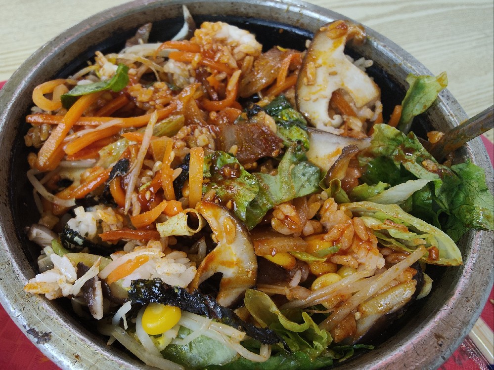 想學烤肉拌飯的做法？全程教程，教你一步步做出正宗美味！