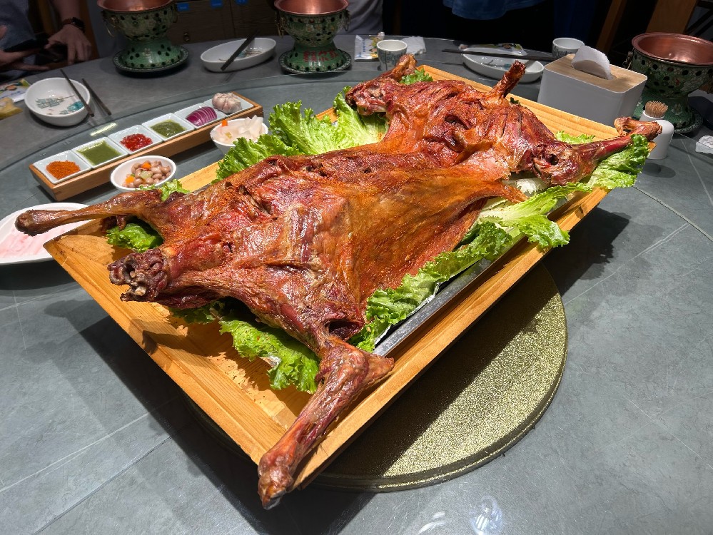 烤全羊培訓學校怎么選？2025行業內幕曝光，新手必避的3大坑！