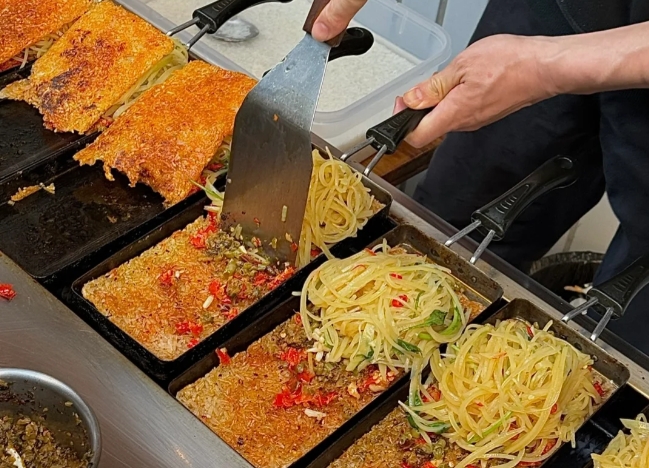 鍋巴飯小吃擺攤，新手如何快速上手？這些問題你一定要知道！