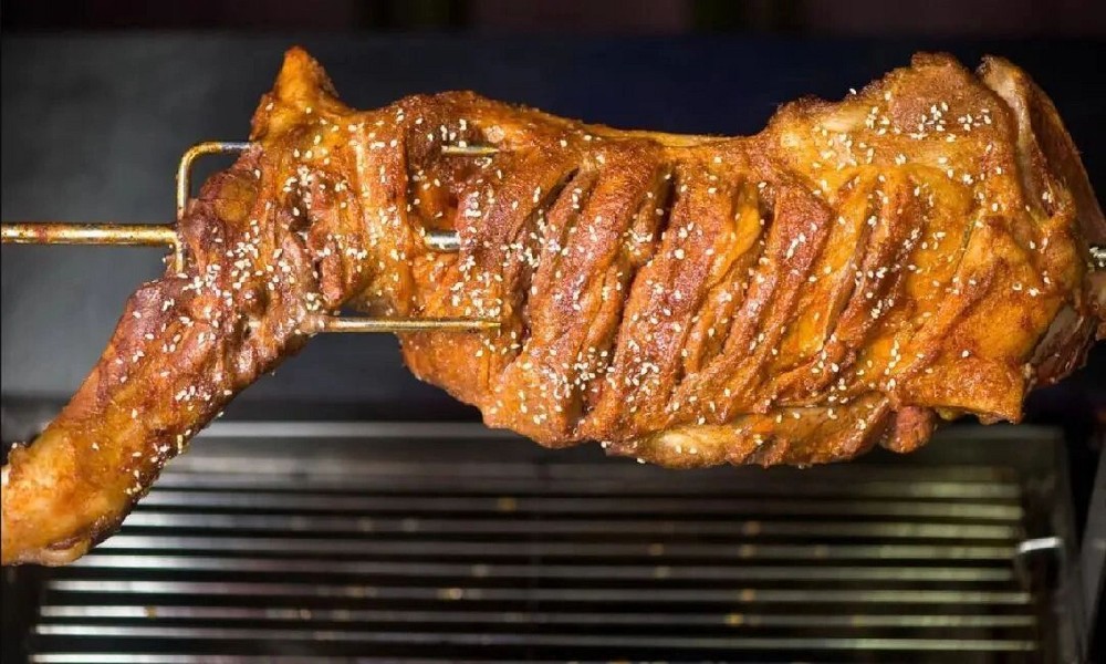 新手想學(xué)烤羊腿？實(shí)體店+教學(xué)視頻，揭秘最正宗的烤羊腿培訓(xùn)！