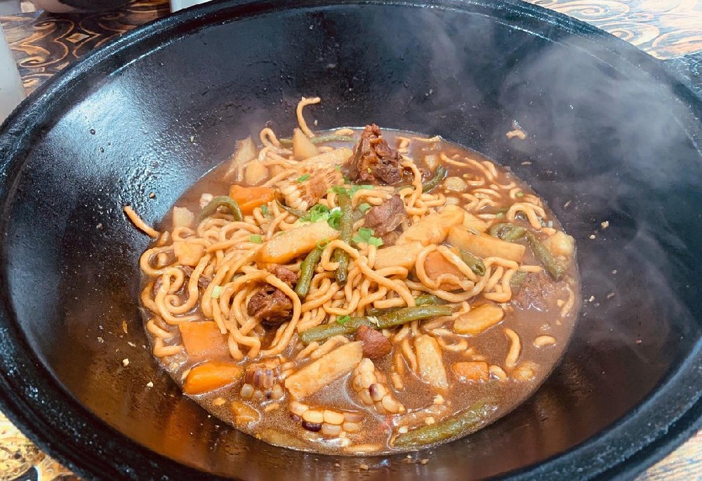 開鐵鍋燜面店要花多少錢？5大設備必備，避坑指南新手必看！