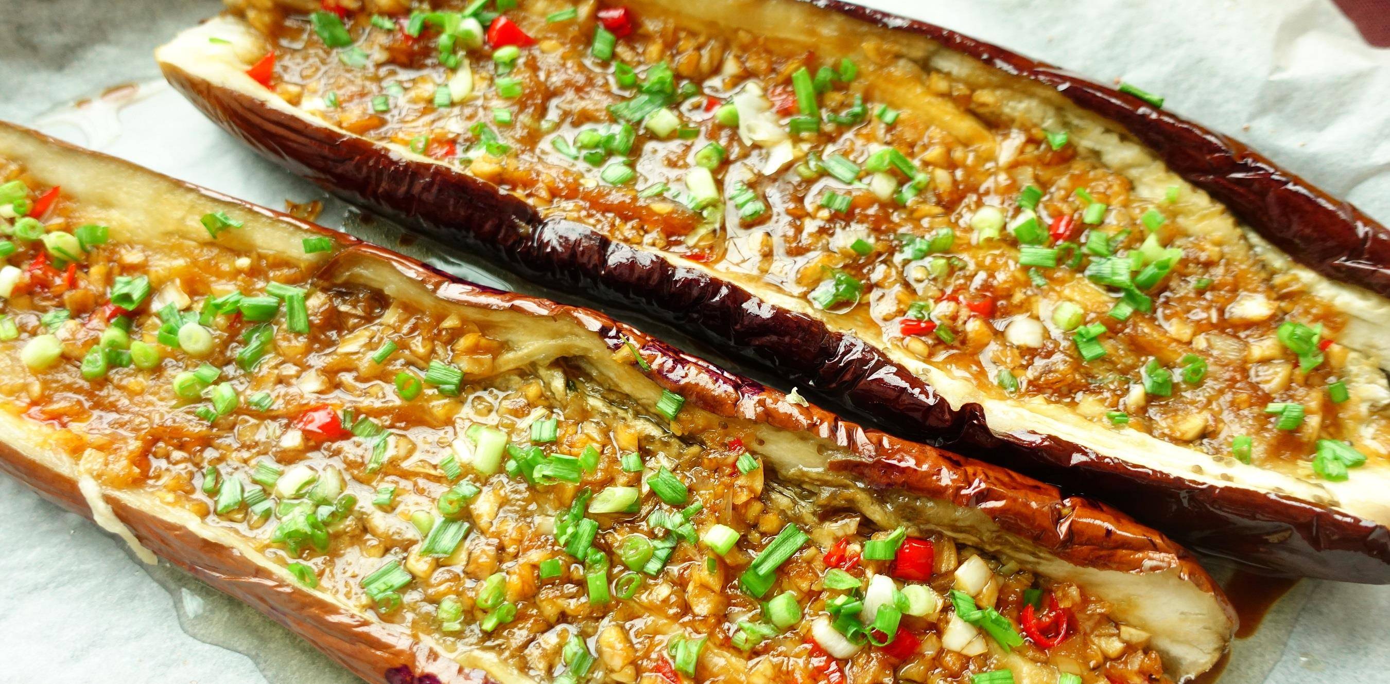 燒烤茄子的好吃做法:輕松掌握,成為燒烤達(dá)人!