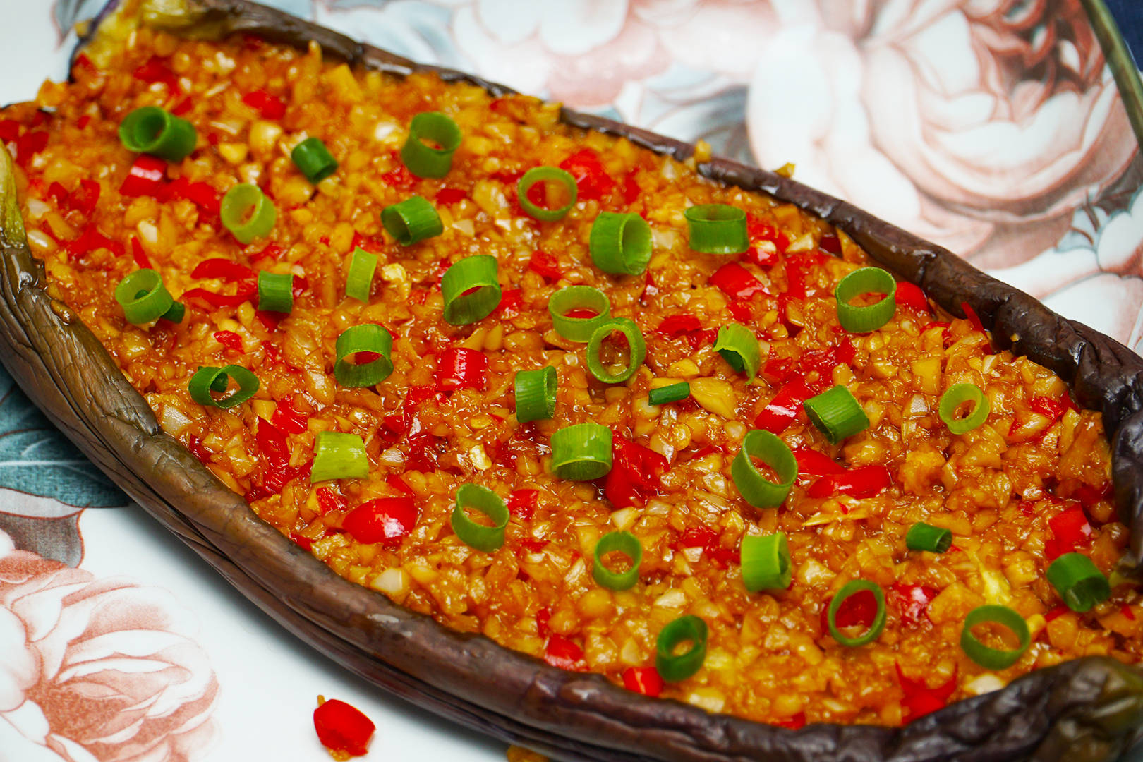 燒烤茄子的好吃做法:輕松掌握,成為燒烤達(dá)人!