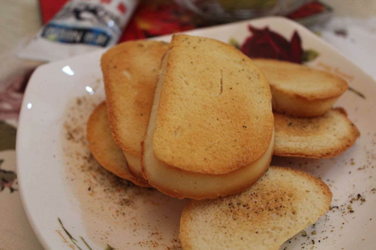 燒烤饃片的做法：外脆內軟，美味又獨特的燒烤小吃