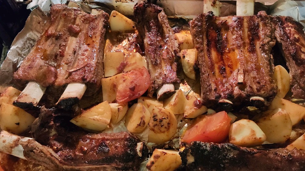 烤牛排骨的做法：掌握技巧，烤出完美味道