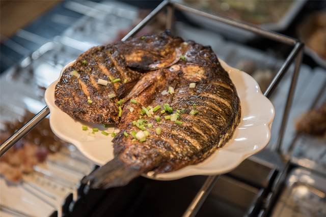 烤羅非魚的做法：簡單美味，家庭燒烤新選擇