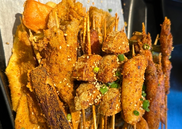 炸串店一般人干不了？揭秘炸串店成功經營的核心要素