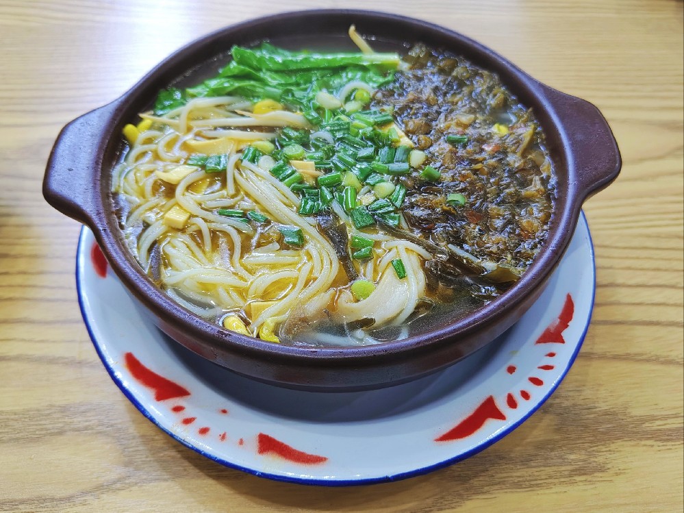 砂鍋米線的做法:簡單易學,正宗風味重口味愛好者必看!