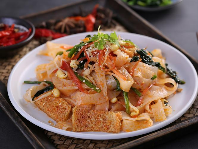 涼皮涼面培訓去哪里學？想賺錢，別選錯地方！