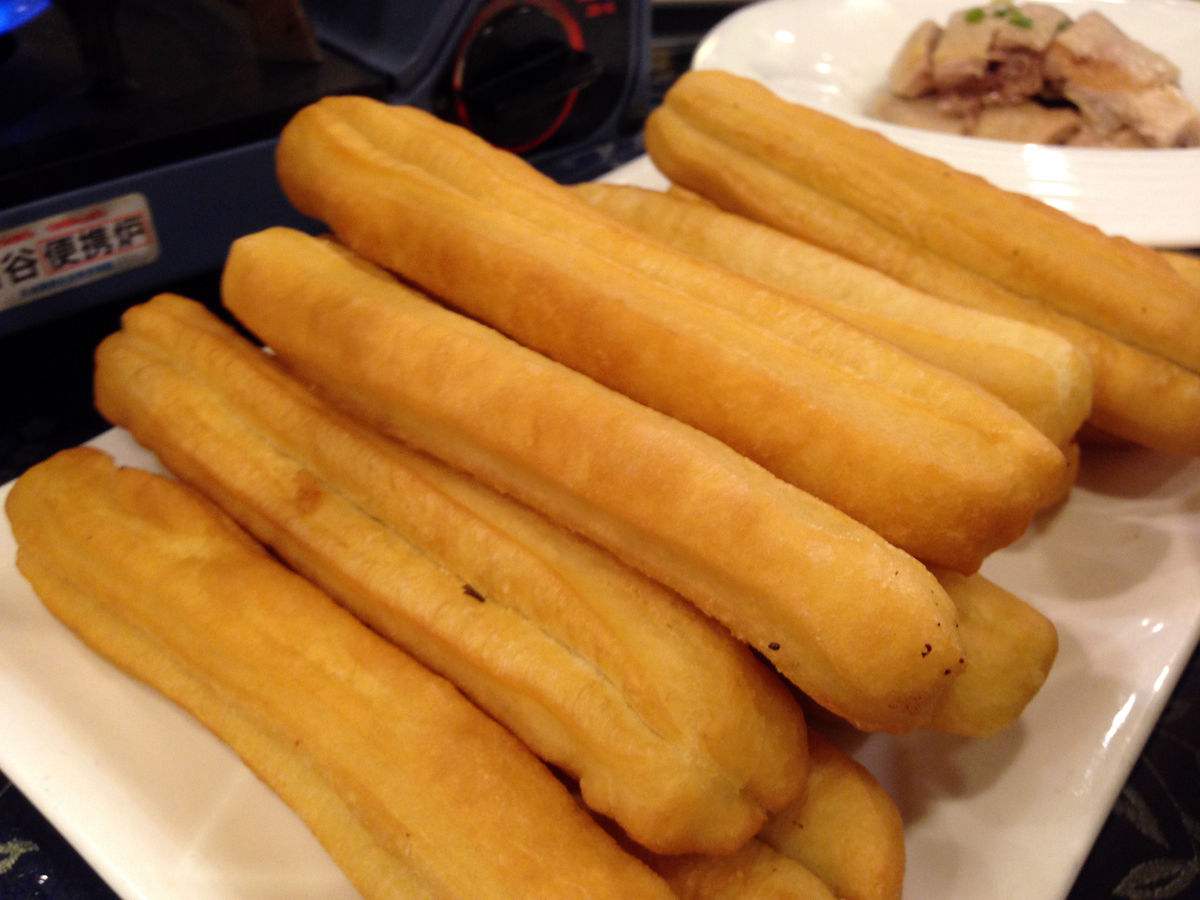 商業油條加什么會酥脆？配方有門道，秘訣別亂放！
