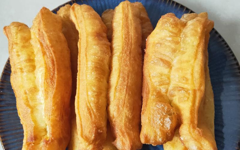 新手學做油條難嗎?掌握訣竅,人人能學會!