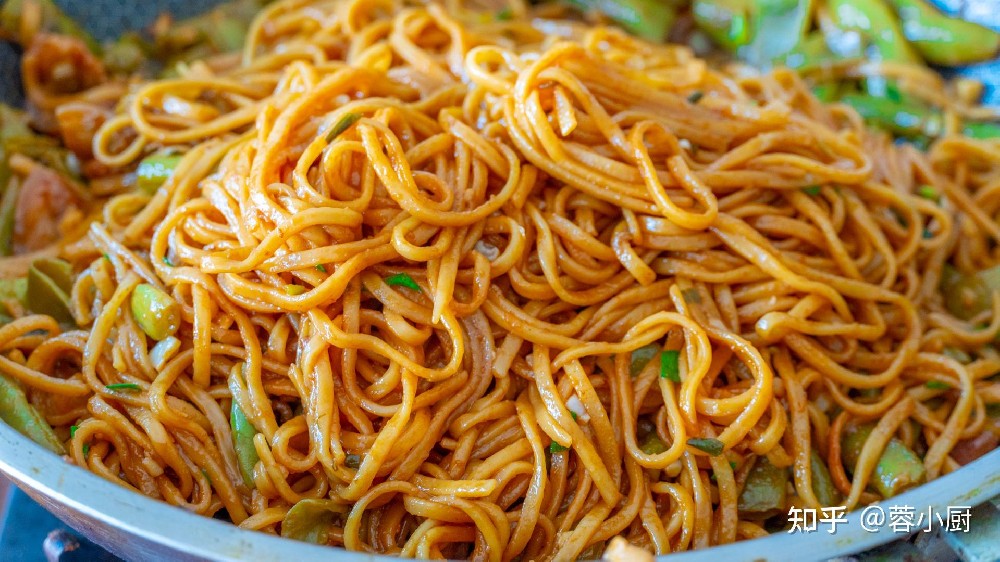 正宗的河南燜面怎么做？操作簡單，香到流口水！