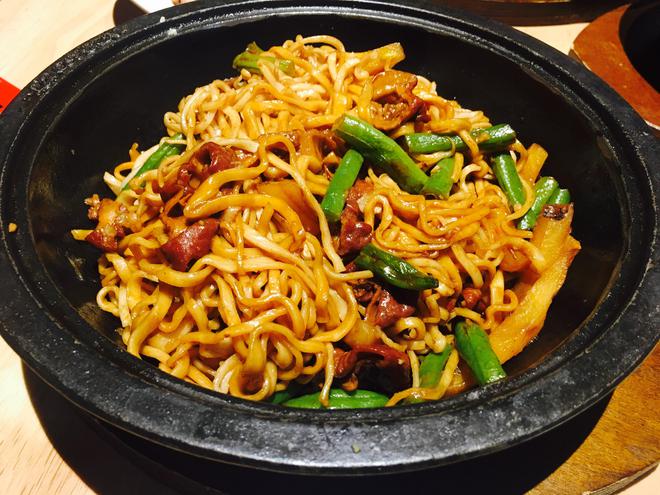 鐵鍋燜面技術(shù)培訓(xùn)?好吃又掙錢,別錯(cuò)過!