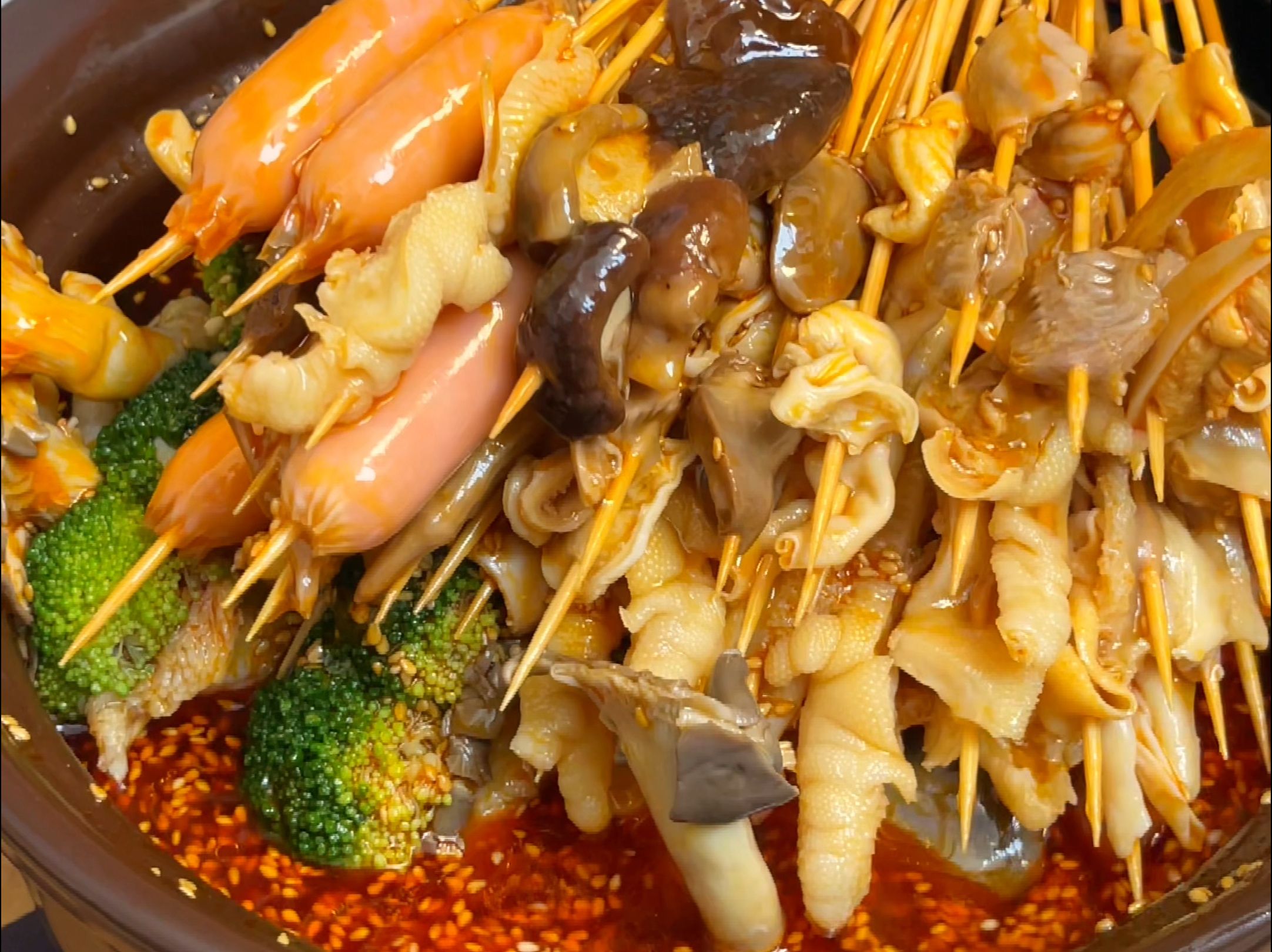 缽缽雞一元一串利潤多少？成本拆解來算賬，真相太驚人！