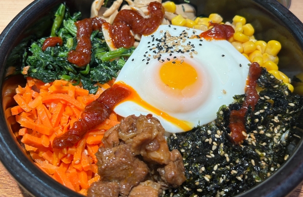 烤肉拌飯技術(shù)培訓(xùn)學(xué)校?新手好上手,擺攤也能日賺千元!