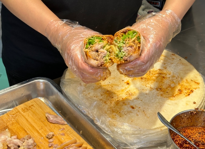 一天賣50個卷餅掙錢嗎？小本創業行不行，算賬就知道！