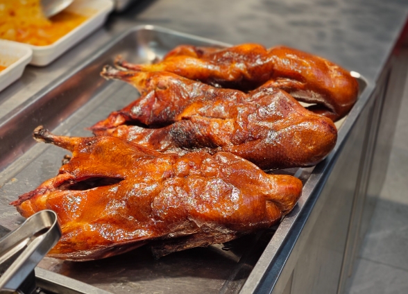 手撕烤鴨為什么便宜?看完就懂了,掌握技術(shù)開(kāi)店火!