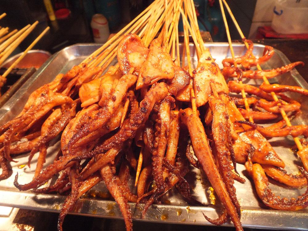 鐵板魷魚的做法和配料？掌握技巧，街邊生意火爆！