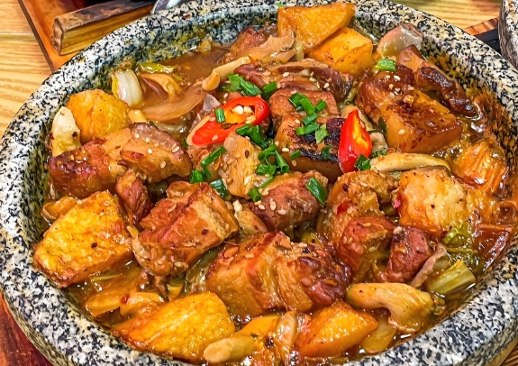 石鍋菜出餐快嗎？流程解析，掌握技巧輕松翻臺(tái)！