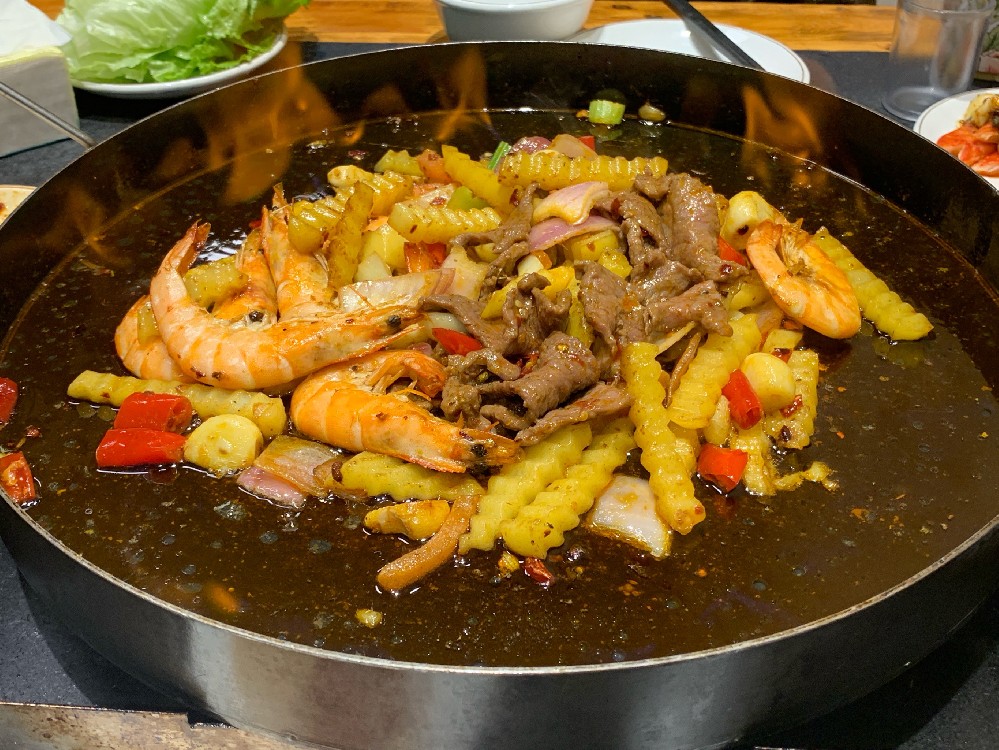 鐵板燒烤培訓哪里有？學技術難不難，創業怎么起步！