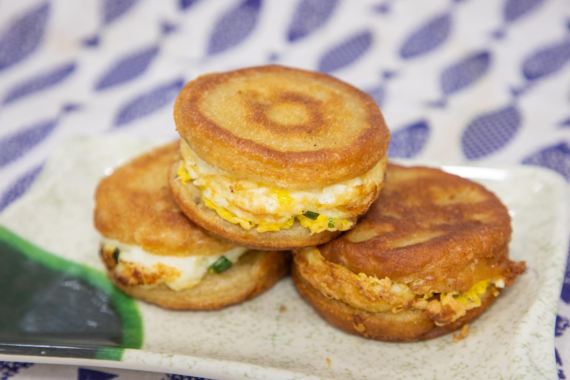 雞蛋漢堡的做法和配料？學會這招，小攤也能排長隊！