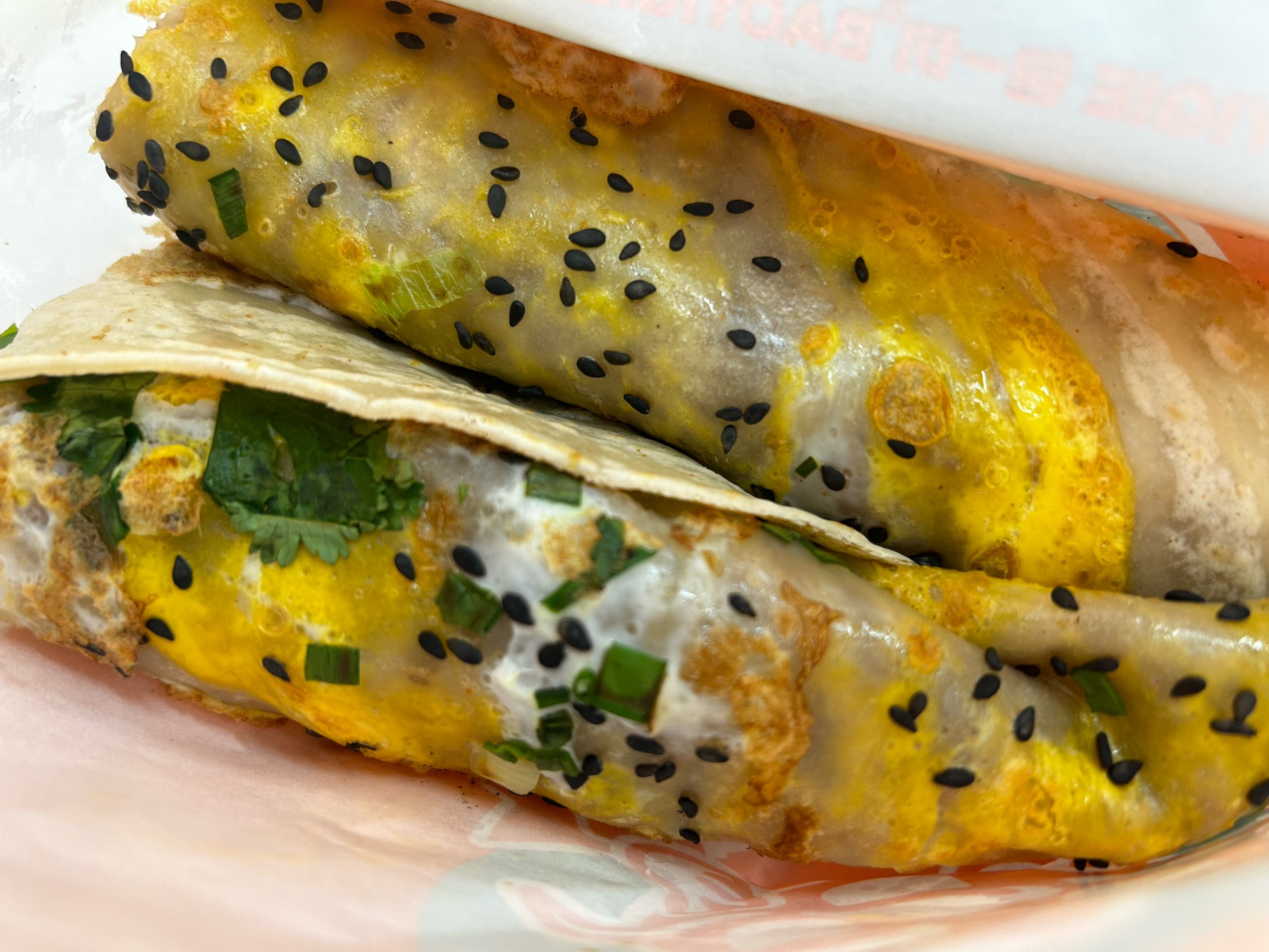 煎餅果子秘制醬料怎么調？口味才是王道，地攤生意全靠它！