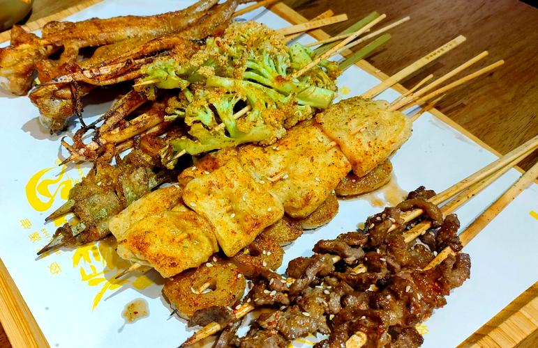 做炸串生意的訣竅：不只靠味道，這三點(diǎn)才是你月入過萬的秘密！