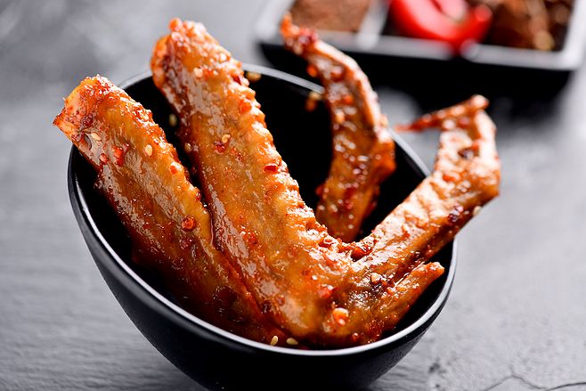 怎么做鴨翅?老鹵師親授:從選料到鹵制,手把手教你做出香嫩入味的“啃魂鴨翅”?