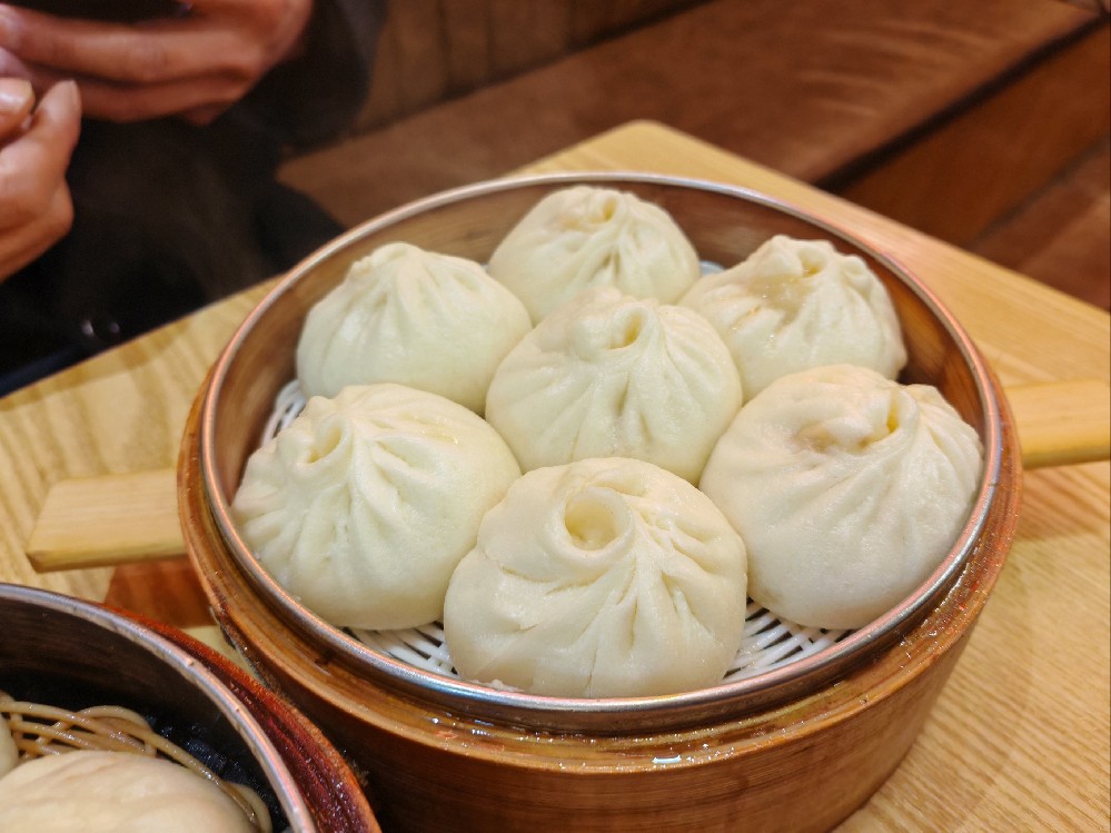 挑戰(zhàn)包 200 個包子擺攤，面發(fā)絕了卻剩餡？