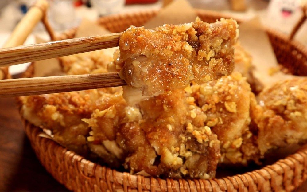 夫妻擺攤賣炸雞，日入 1788？秘訣藏在分工里？