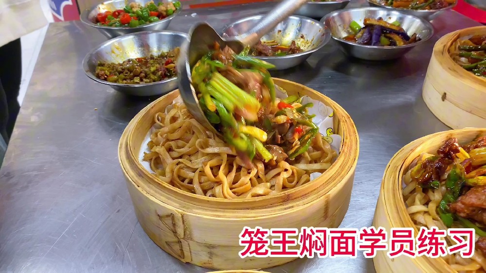 擺攤賣籠籠面，1 小時賣 1600 元？關鍵在 3 點！