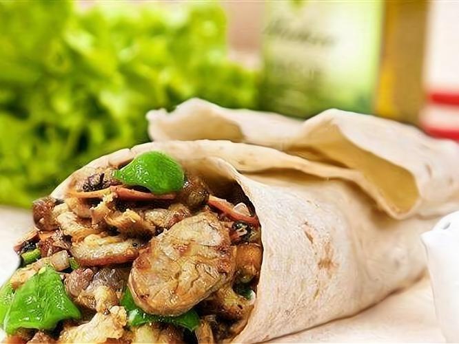 棄職擺攤賣鹵肉卷餅，3小時營收1700+！小生意藏翻身機會