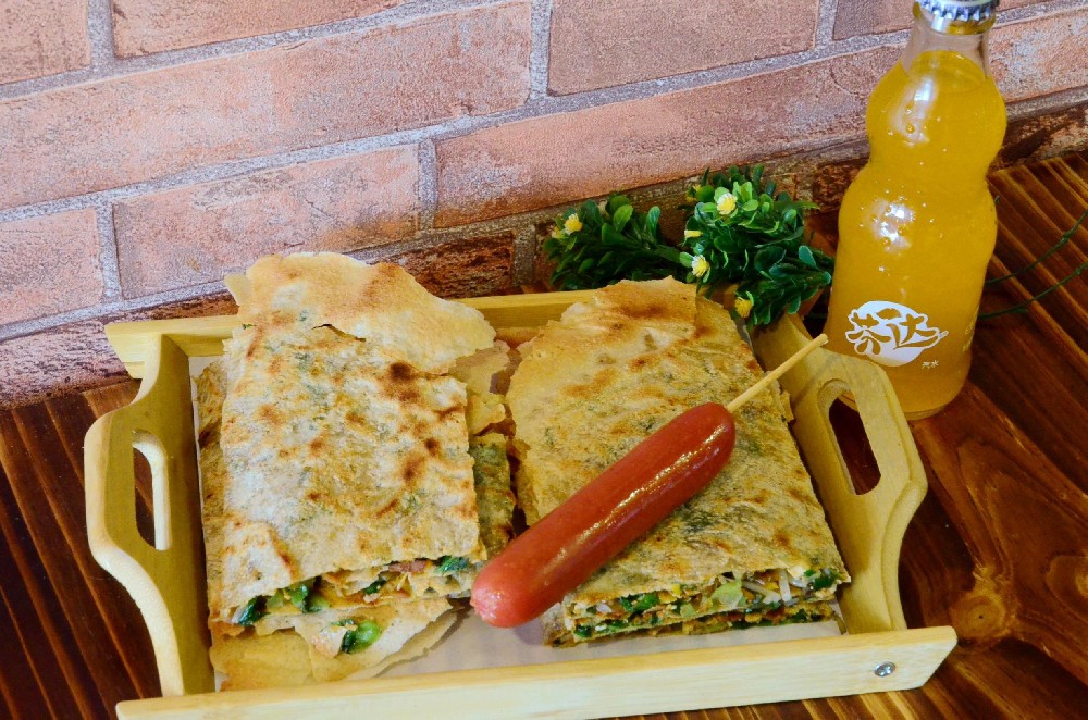 菜煎餅一個能掙多少錢？從揉面到出攤，手把手教你算清“煙火里的利潤賬”