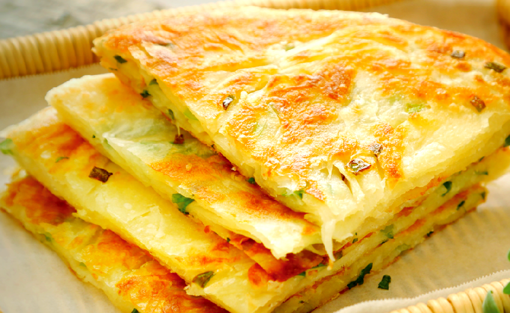 正宗香蔥大餅配方揭秘?外酥里香小技巧,學會輕松做出地道好味!