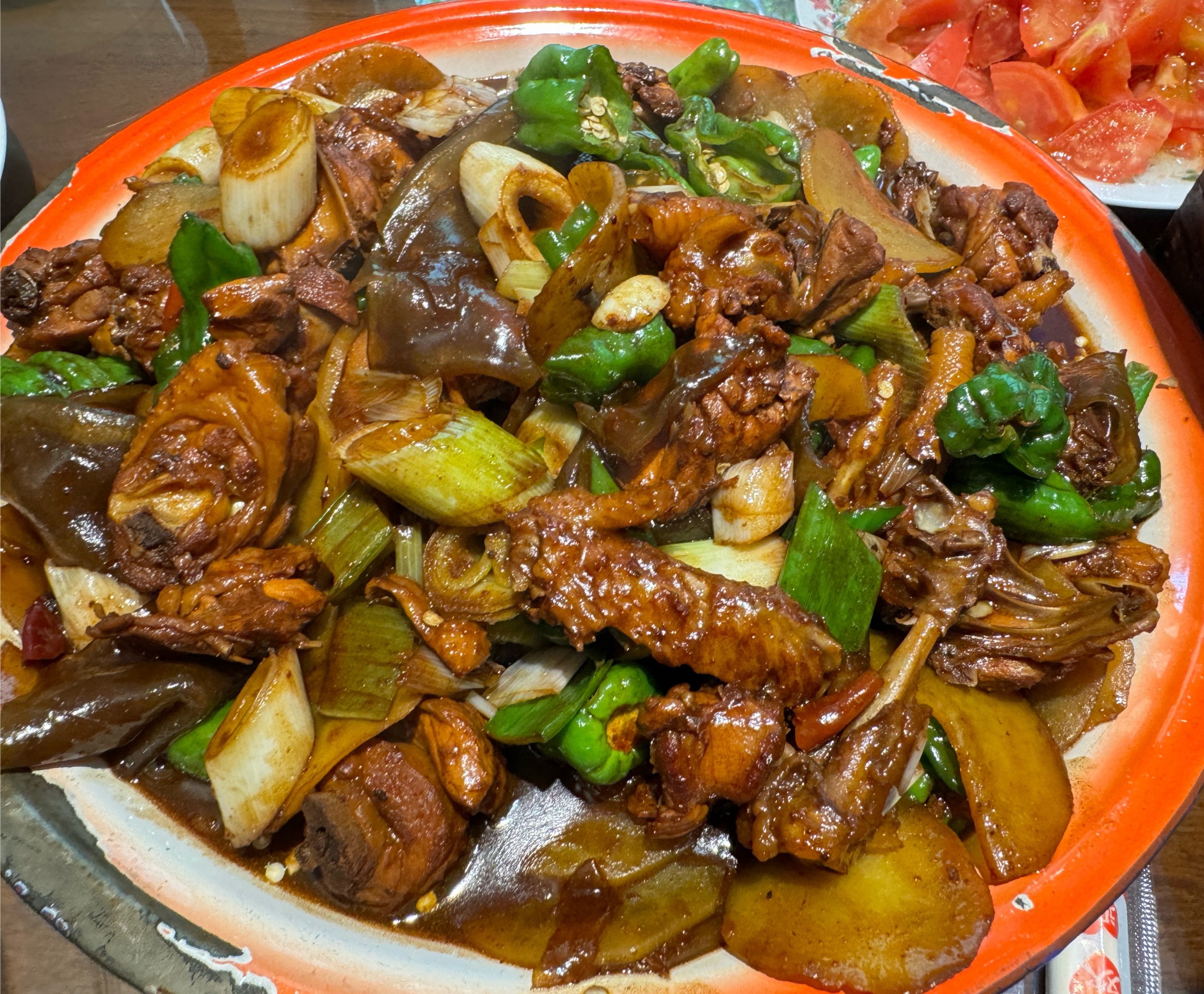 山東炒雞的做法?家常鍋氣與特色技巧結合,學會這些做出正宗臨沂炒雞!