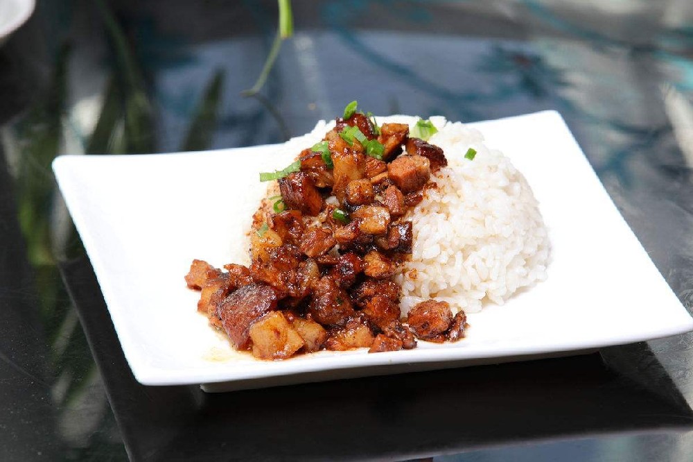 零基礎也能開店!燒汁鹵肉飯的標準化操作流程,保證口味穩定