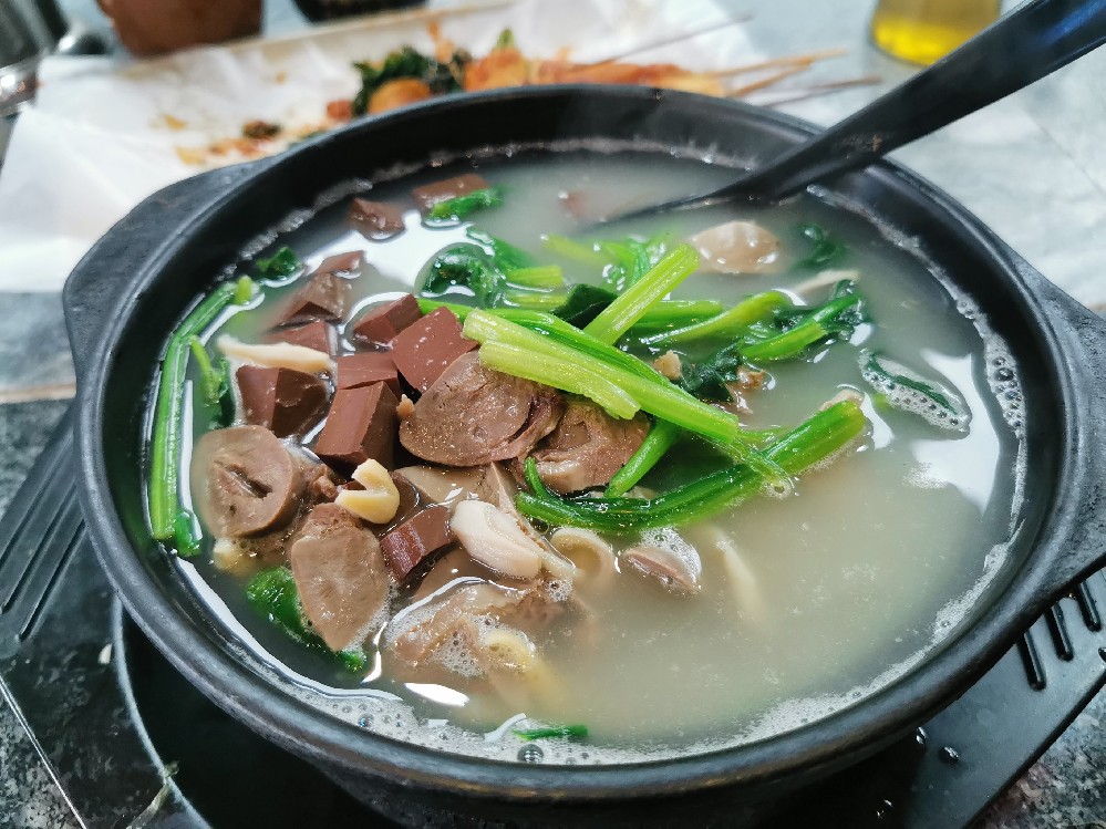 鴨血粉絲湯成本高不高?掌握這幾點,做出地道口味還省錢!