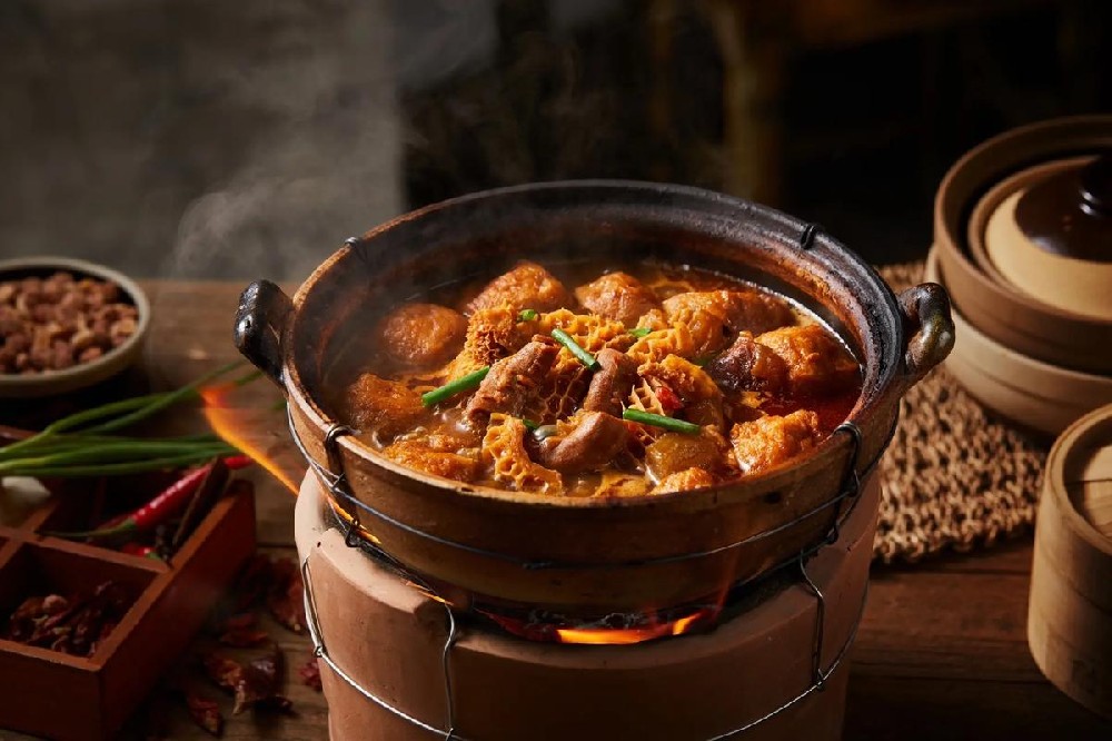 打邊爐和火鍋到底有什么區別？原來廣東人這碗湯講究到每一口都是靈魂！