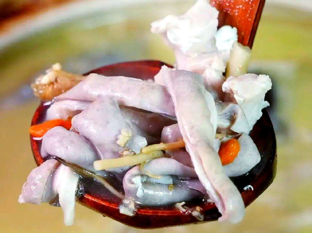 豬肚雞的做法你真會嗎？湯濃肉嫩有秘訣，掌握細節才能開好店！