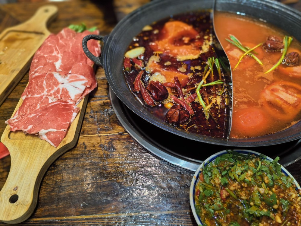 地攤火鍋賺錢嗎？成本小生意大，學好技術擺攤也能月入不愁！