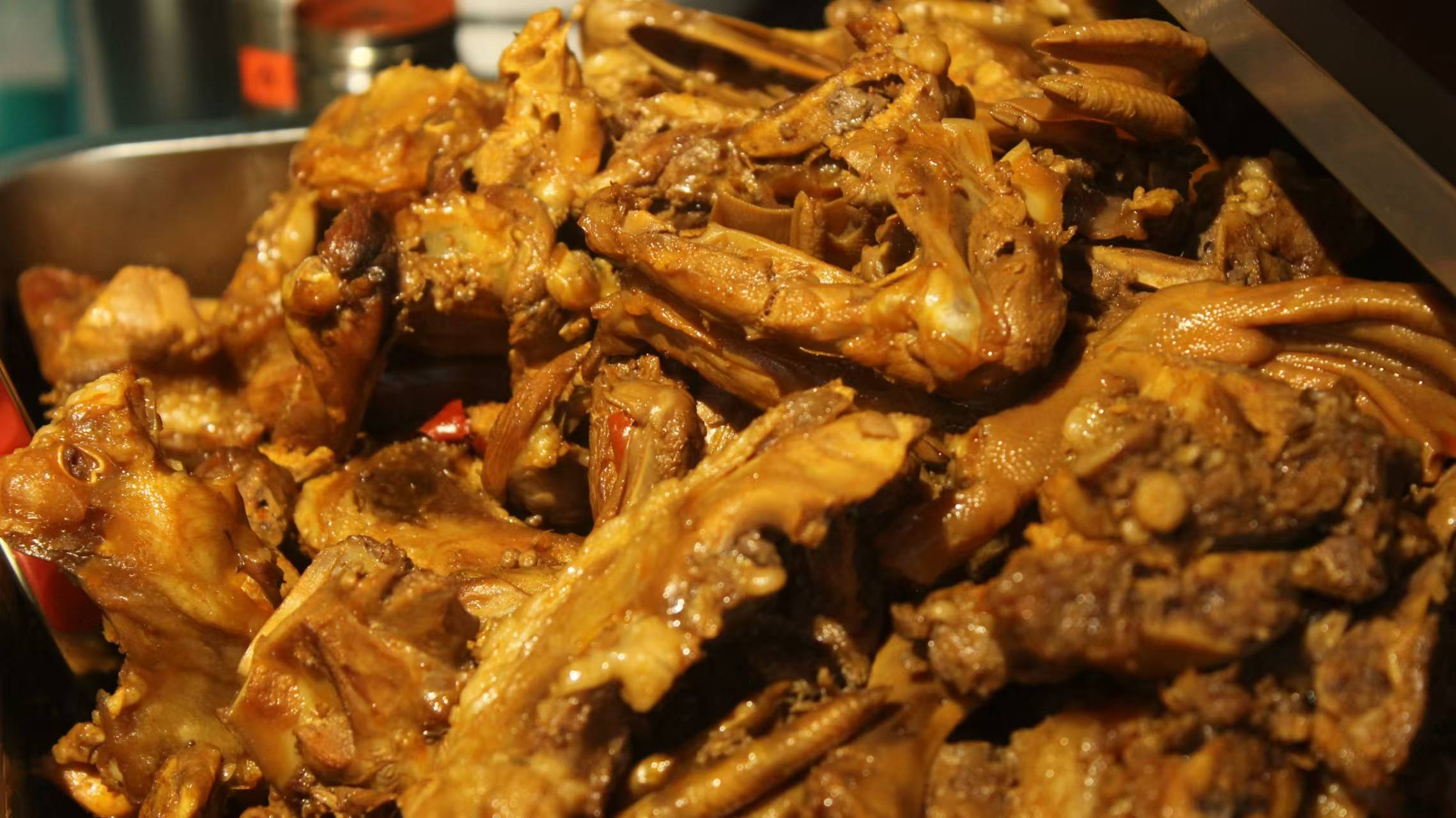 小型鹵菜店投入預(yù)算要多少?看清這些細(xì)節(jié),才能讓第一桶金穩(wěn)穩(wěn)落袋!